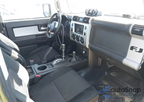 2007 Toyota Fj Cruiser z USA, uszkodzony, nr VIN JTEBU11F370024739